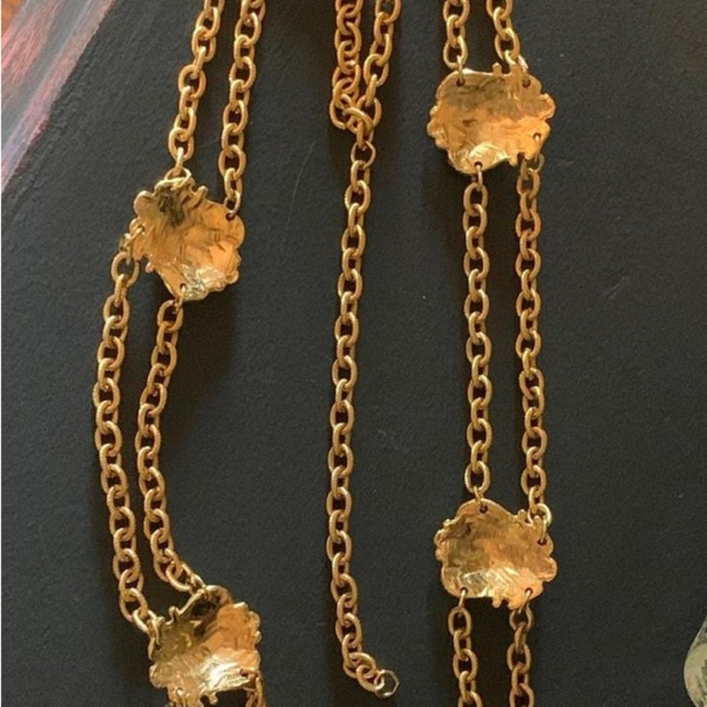"Just a Roar Away " vintage Gold Chain Belt - Picture 2 of 7